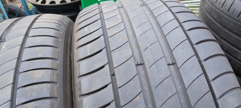 Гуми Летни 235/45R18, снимка 4 - Гуми и джанти - 30582319