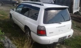 Subaru Forester 2.0i/на части, снимка 2