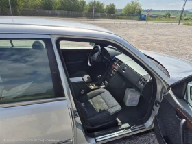 Mercedes-Benz C 180, снимка 4