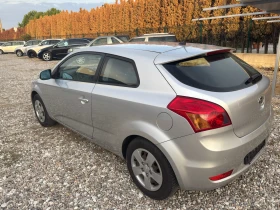 Kia Ceed 1.6 i - 5800 лв. / 2965.49 € - 38078584 4