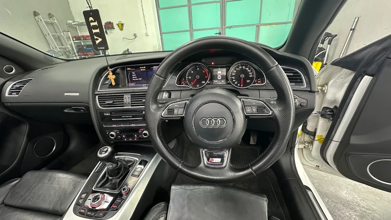 Audi A5 2.0TDI 177 start/stop, снимка 9 - Автомобили и джипове - 48507794