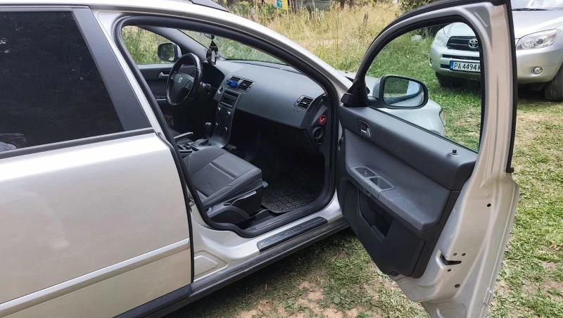 Volvo V50 Газов Инжекцион , снимка 9 - Автомобили и джипове - 50238765