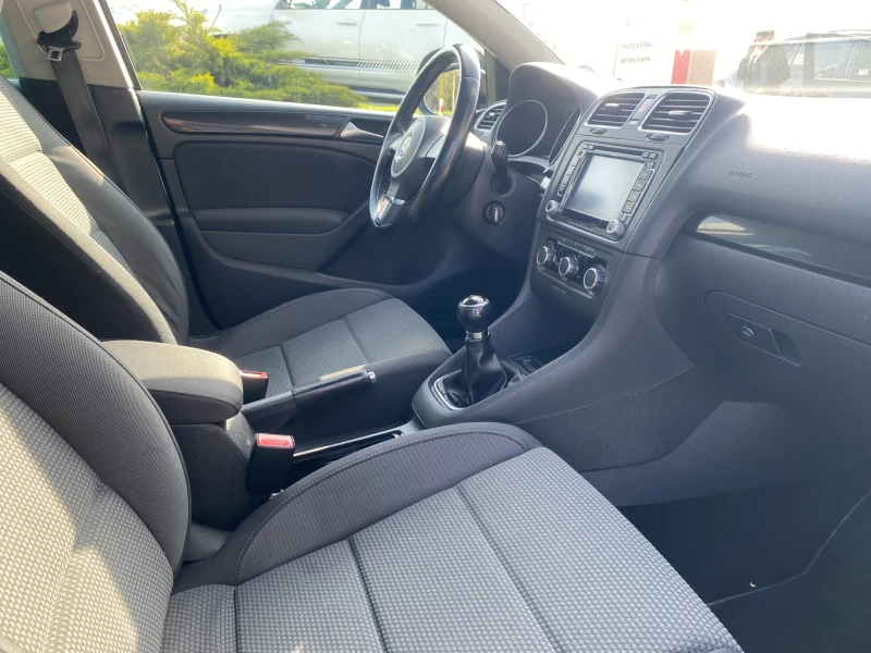 VW Golf 2.0 TDI, снимка 9 - Автомобили и джипове - 49926973