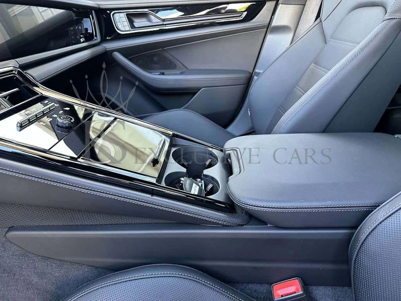Porsche Panamera 4 E-HYBRID* MATRIX* PANORAMA* BOSE* ОБДУХВАНЕ* , снимка 10 - Автомобили и джипове - 51352773