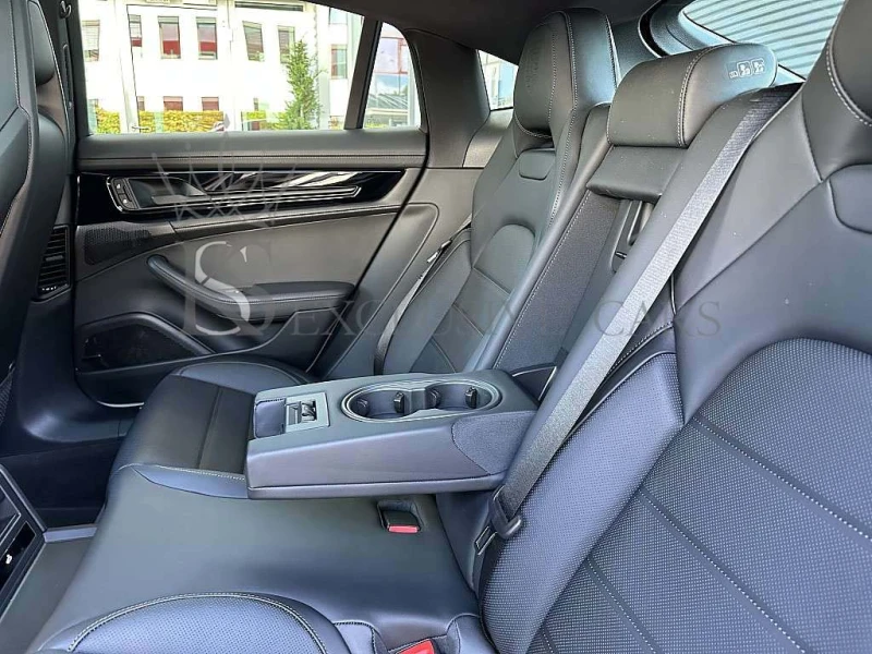 Porsche Panamera 4 E-HYBRID* MATRIX* PANORAMA* BOSE* ОБДУХВАНЕ* , снимка 11 - Автомобили и джипове - 51352773