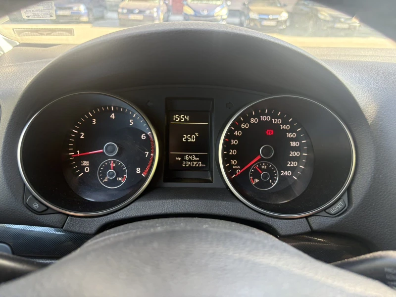VW Golf, снимка 12 - Автомобили и джипове - 51884561