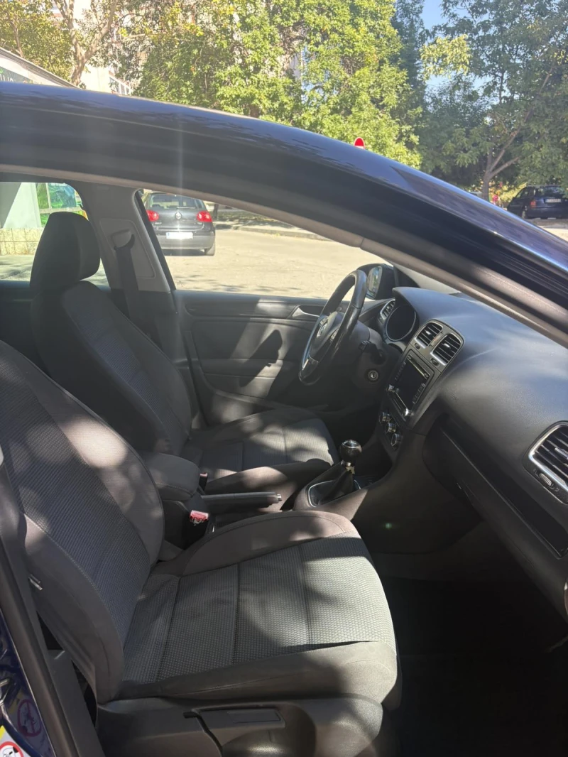 VW Golf, снимка 5 - Автомобили и джипове - 51884561