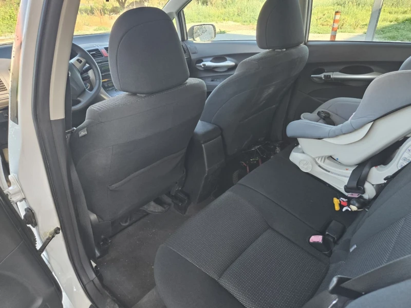 Toyota Auris 1.8 Hybrid ЛИЗИНГ , снимка 9 - Автомобили и джипове - 52598577