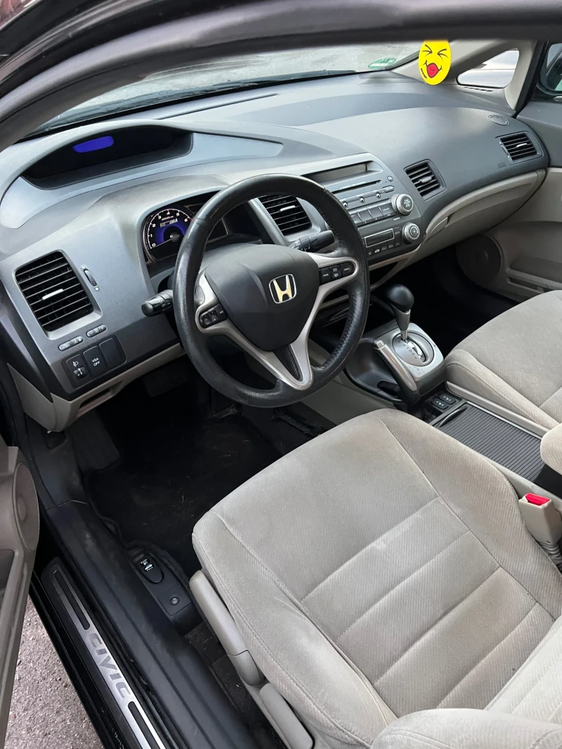 Honda Civic Хибрит, снимка 9 - Автомобили и джипове - 52712204
