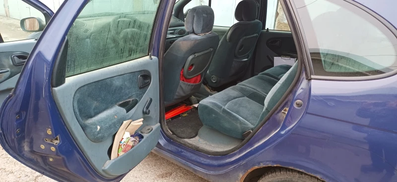 Renault Scenic, снимка 9 - Автомобили и джипове - 52752279