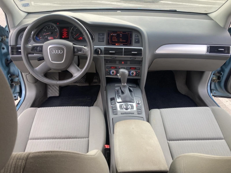 Audi A6 2.4 Бензин Автоматик, снимка 9 - Автомобили и джипове - 52770781