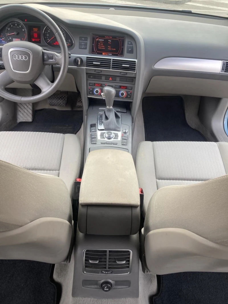 Audi A6 2.4 Бензин Автоматик, снимка 14 - Автомобили и джипове - 52770781