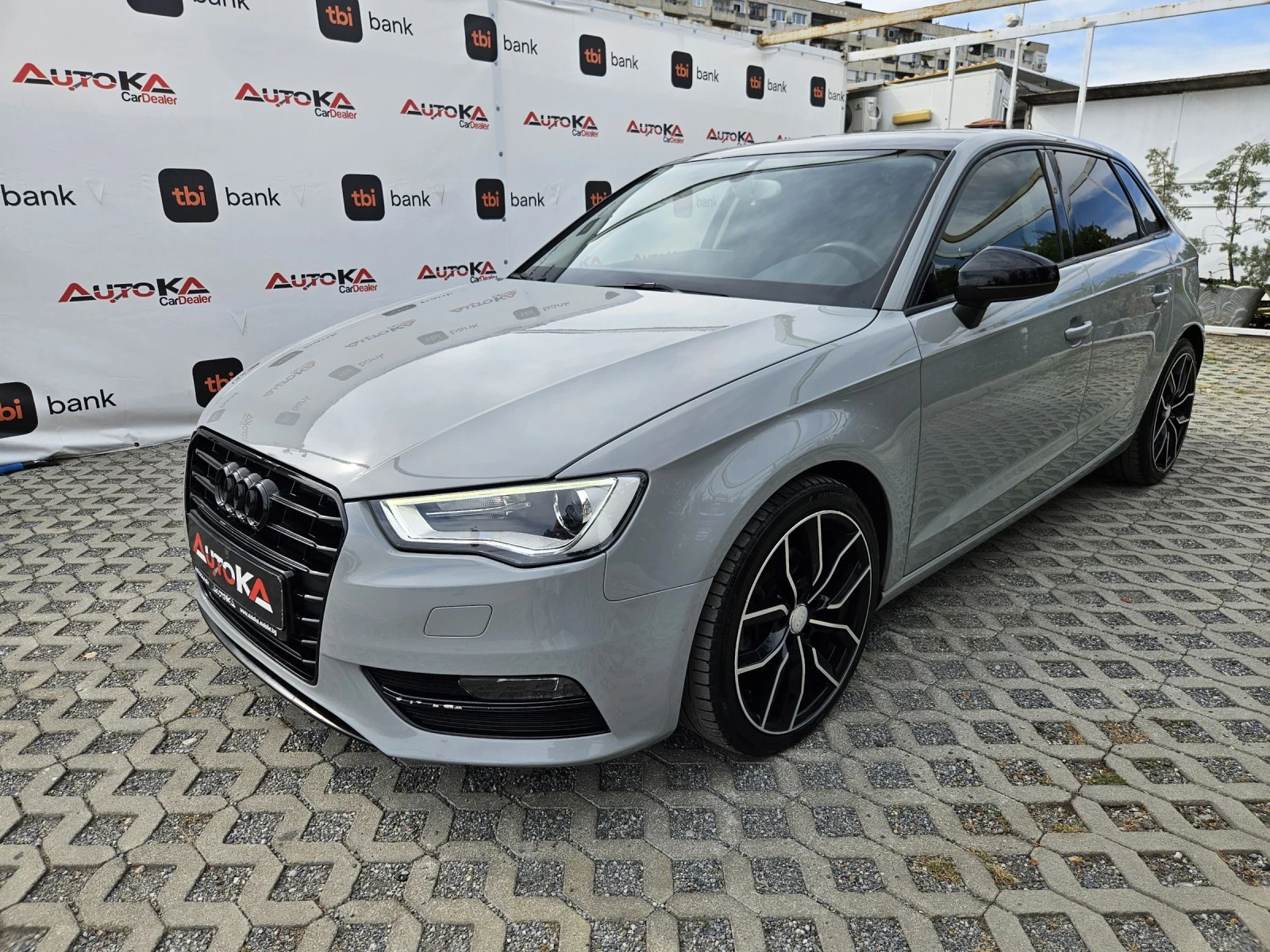 Audi A3 1.6TDI-105кс= АВТОМАТ= NARDO GREY= RECARO - изображение 6