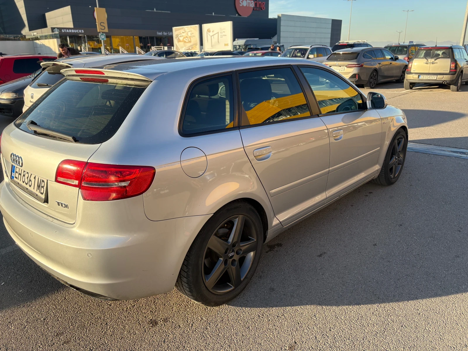 Audi A3 1.9 TDI 105HP Автоматик S-Line - изображение 9