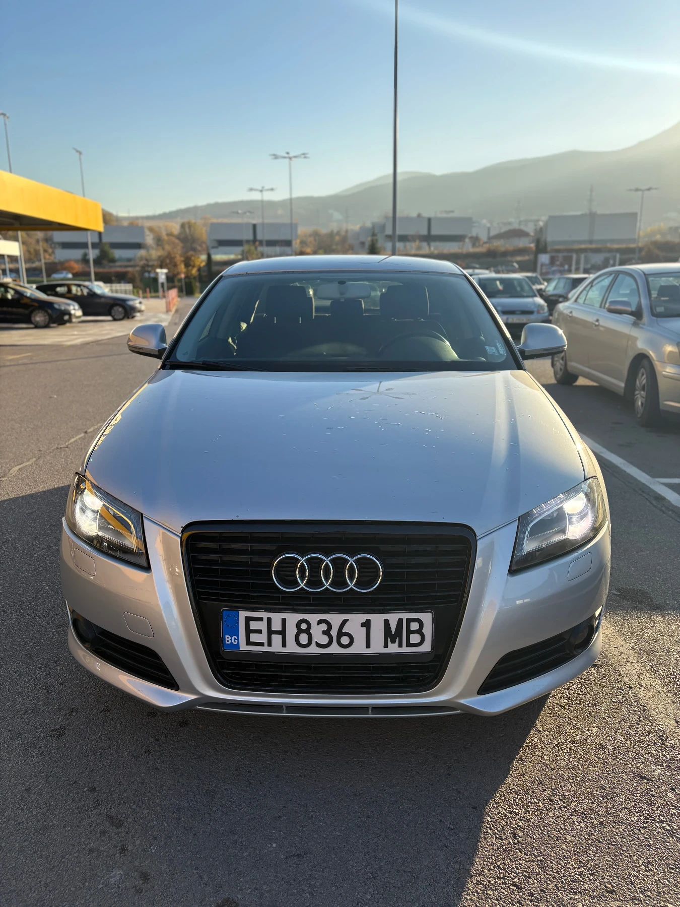 Audi A3 1.9 TDI 105HP Автоматик S-Line - изображение 5