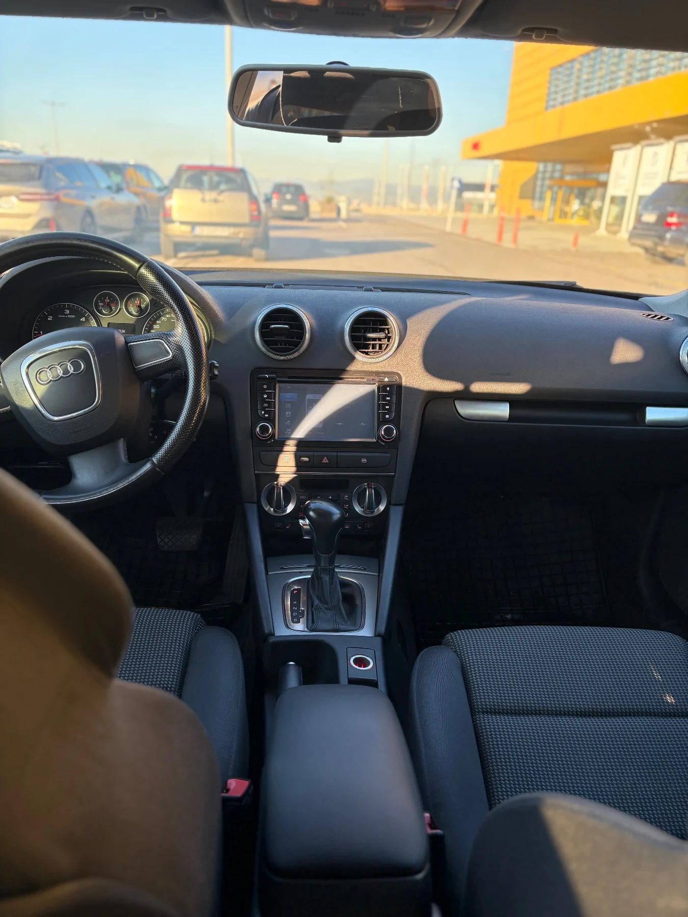 Audi A3 1.9 TDI 105HP Автоматик S-Line - изображение 6
