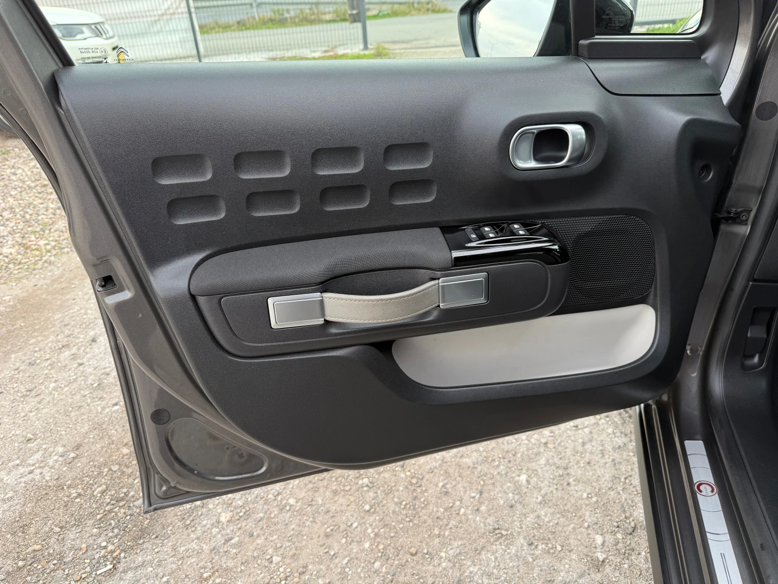 Citroen C3 1.2 vti shine | Mobile.bg   6