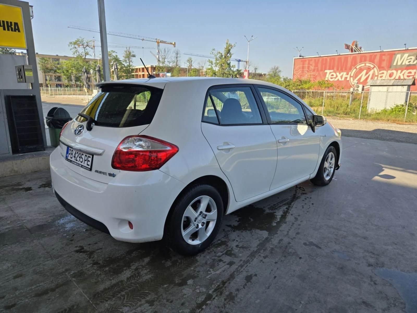 Toyota Auris 1.8 Hybrid   | Mobile.bg   5