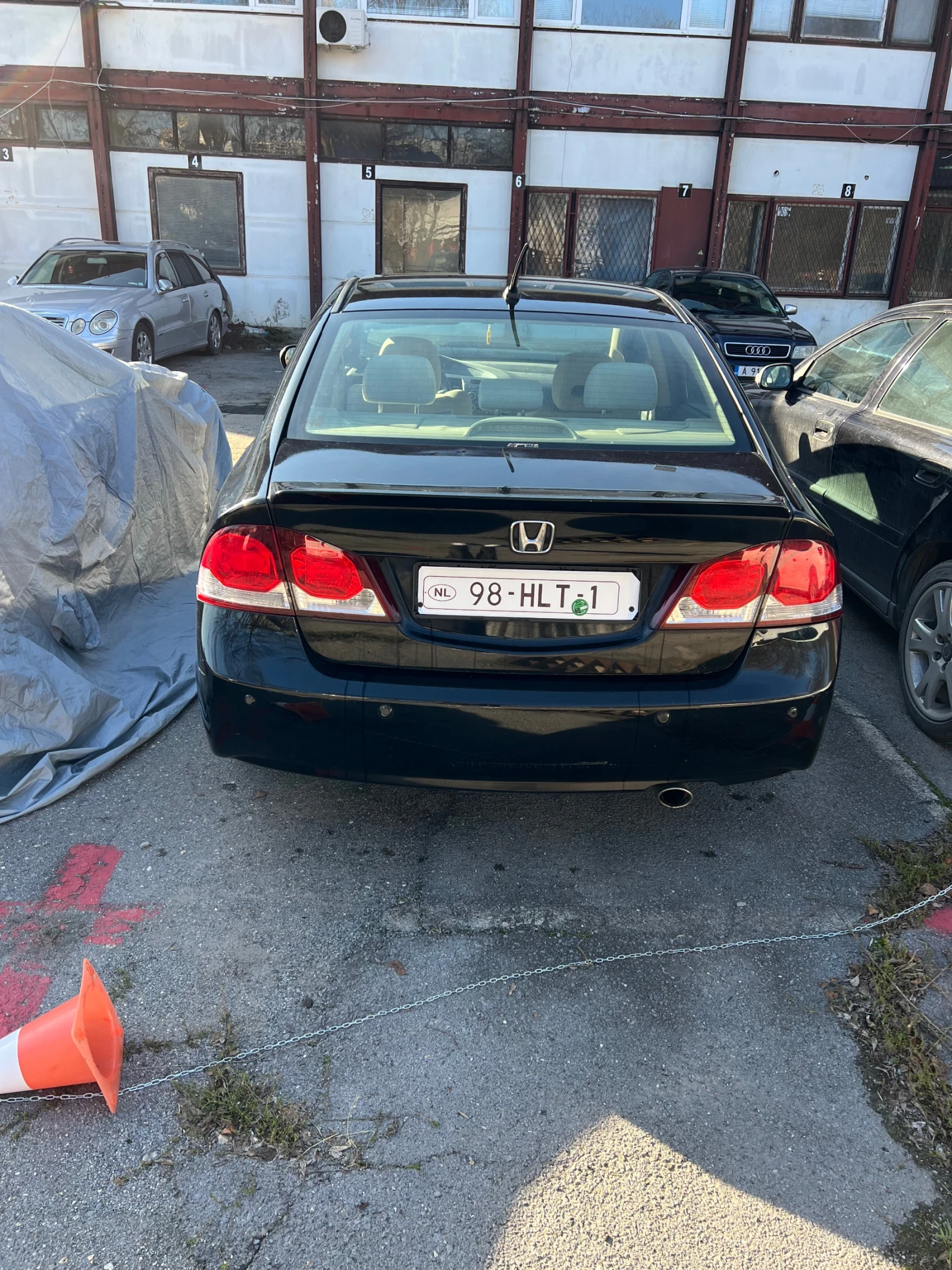 Honda Civic Хибрит - изображение 2