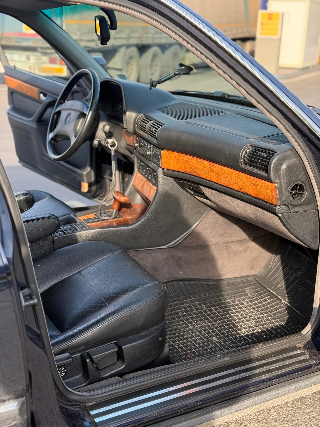 BMW 730  - изображение 7