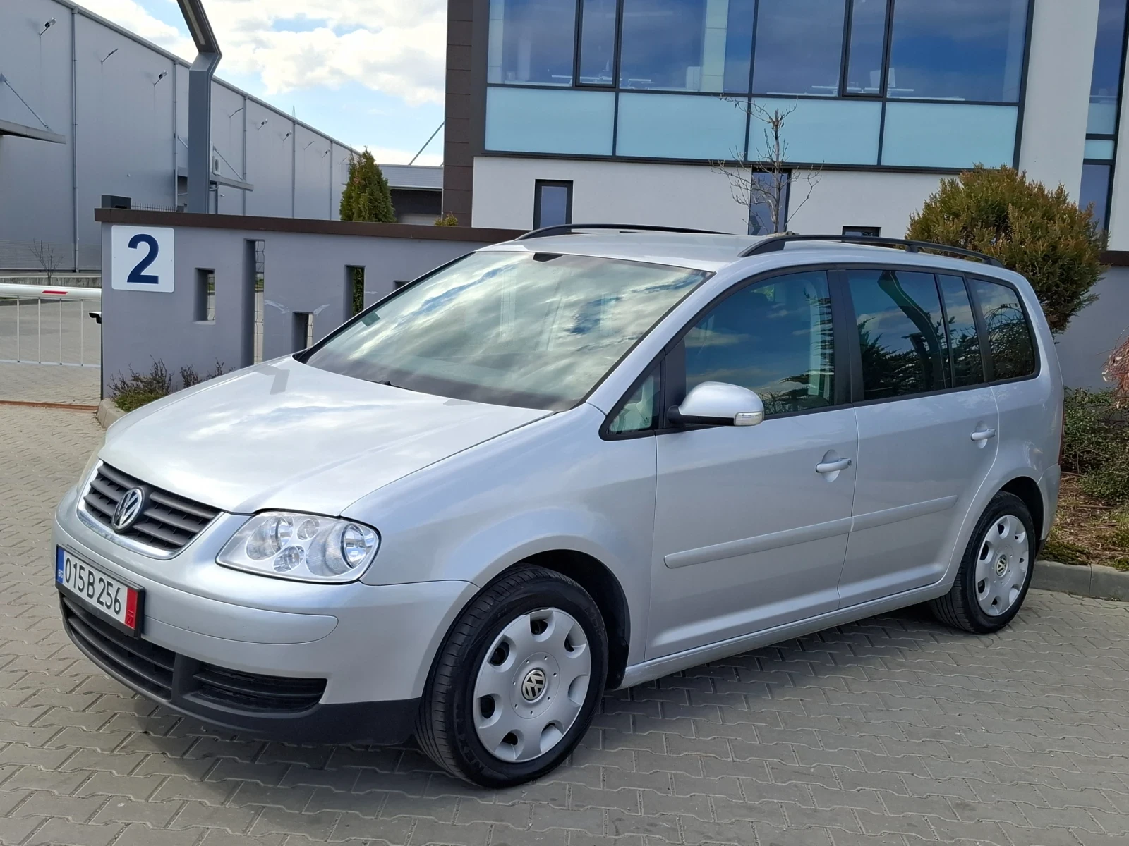 VW Touran 1.9TDI* (105кс)* * НОВ ВНОС* * , снимка 5 - Автомобили и джипове - 53988249