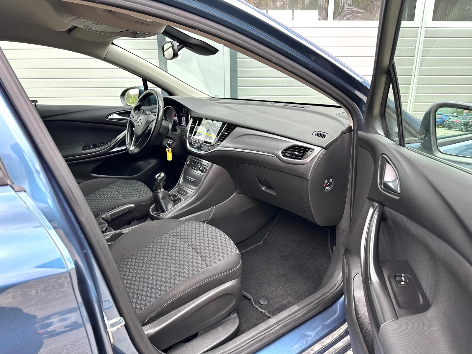 Opel Astra 1.6cdti  ��������� ������� ����� �������� 143�.�� | Mobile.bg � ����������� 9