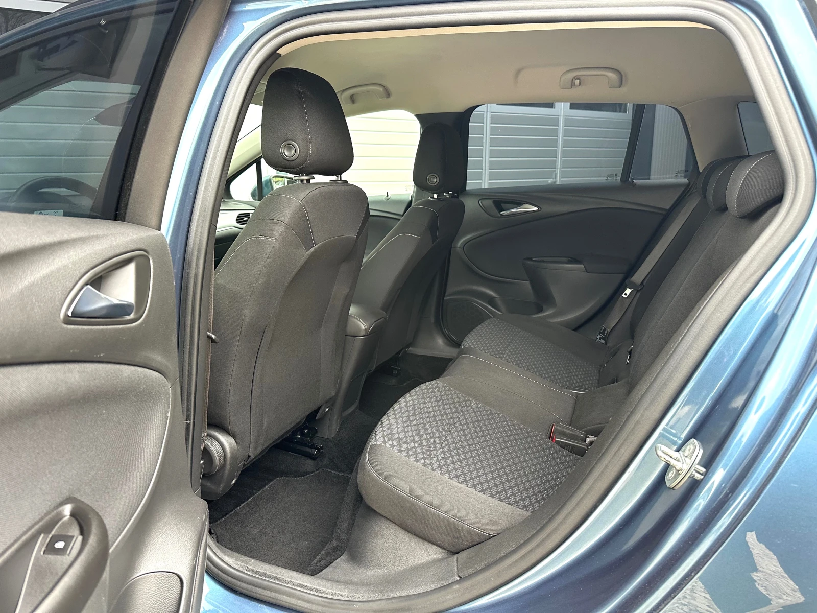 Opel Astra 1.6cdti  ��������� ������� ����� �������� 143�.�� | Mobile.bg � ����������� 10