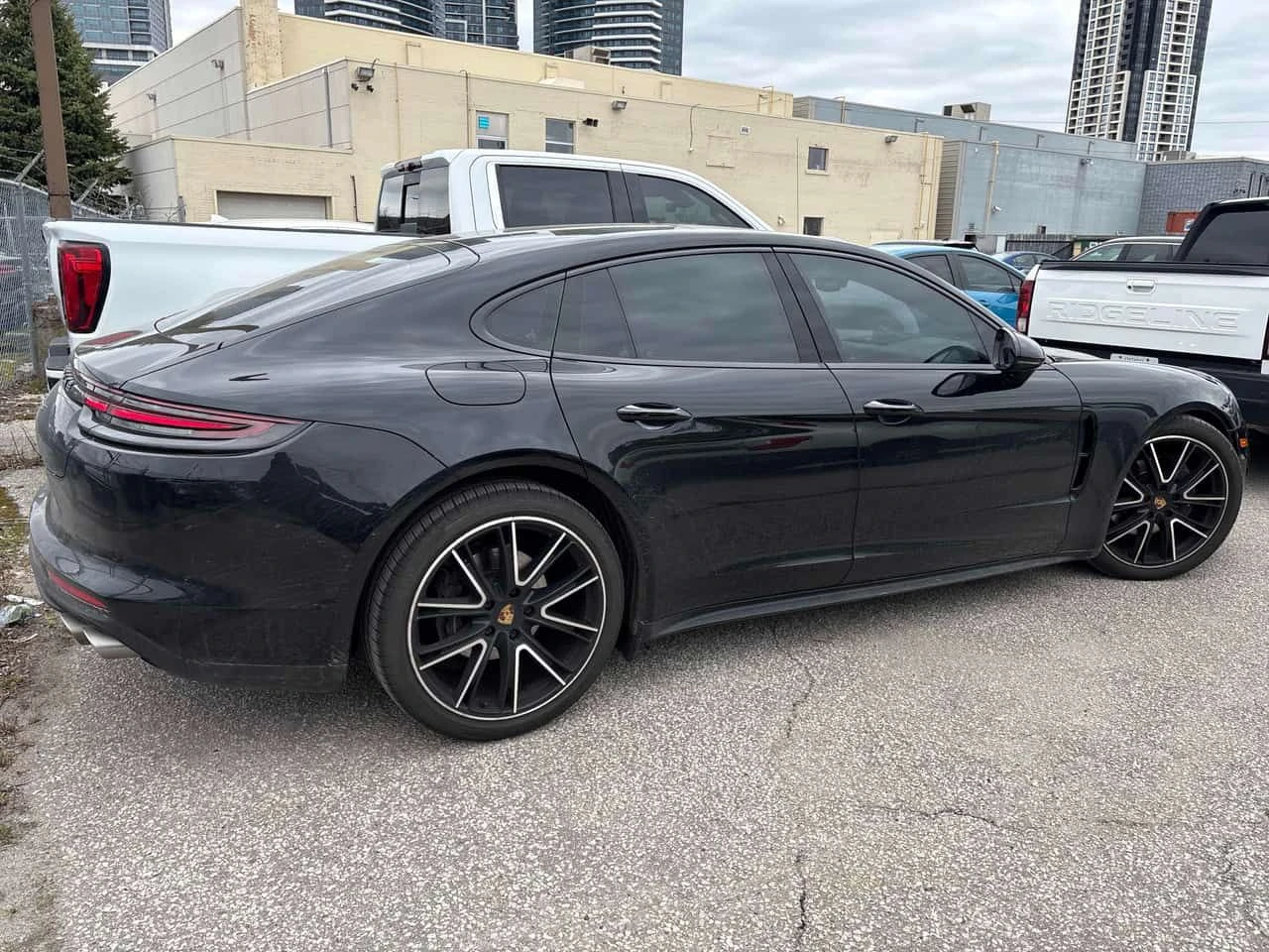 Porsche Panamera * 4* ГЛАВНО ПРЕДСТАВИТЕЛСТВО* ПАНОРАМА* ОБДУХВАНЕ*, снимка 3 - Автомобили и джипове - 54770079