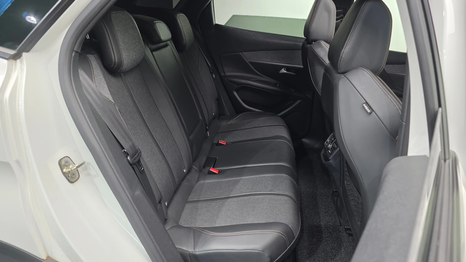 Peugeot 3008 1.6 BlueHDi GT Line | Панорама , снимка 17 - Автомобили и джипове - 54919077