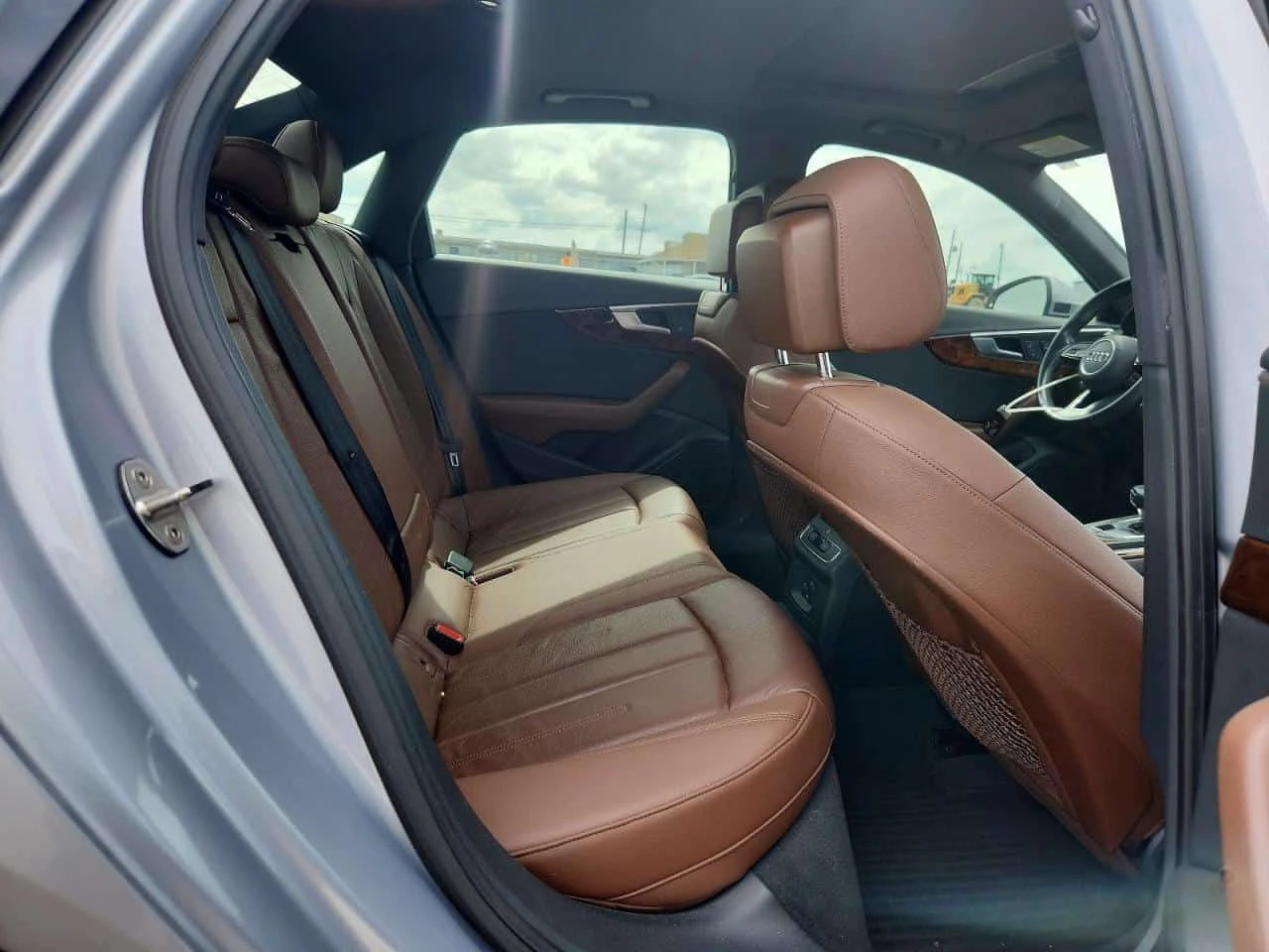Audi A4 /CARFAX/ЗАСТРАХОВАТЕЛ/ЦЕНА ДО БГ , снимка 10 - Автомобили и джипове - 55259460