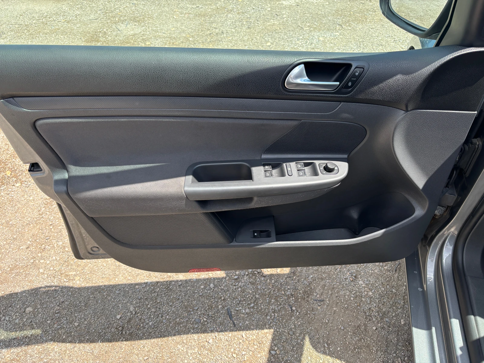 VW Golf 1.4 БЕНЗИН, снимка 7 - Автомобили и джипове - 55345408
