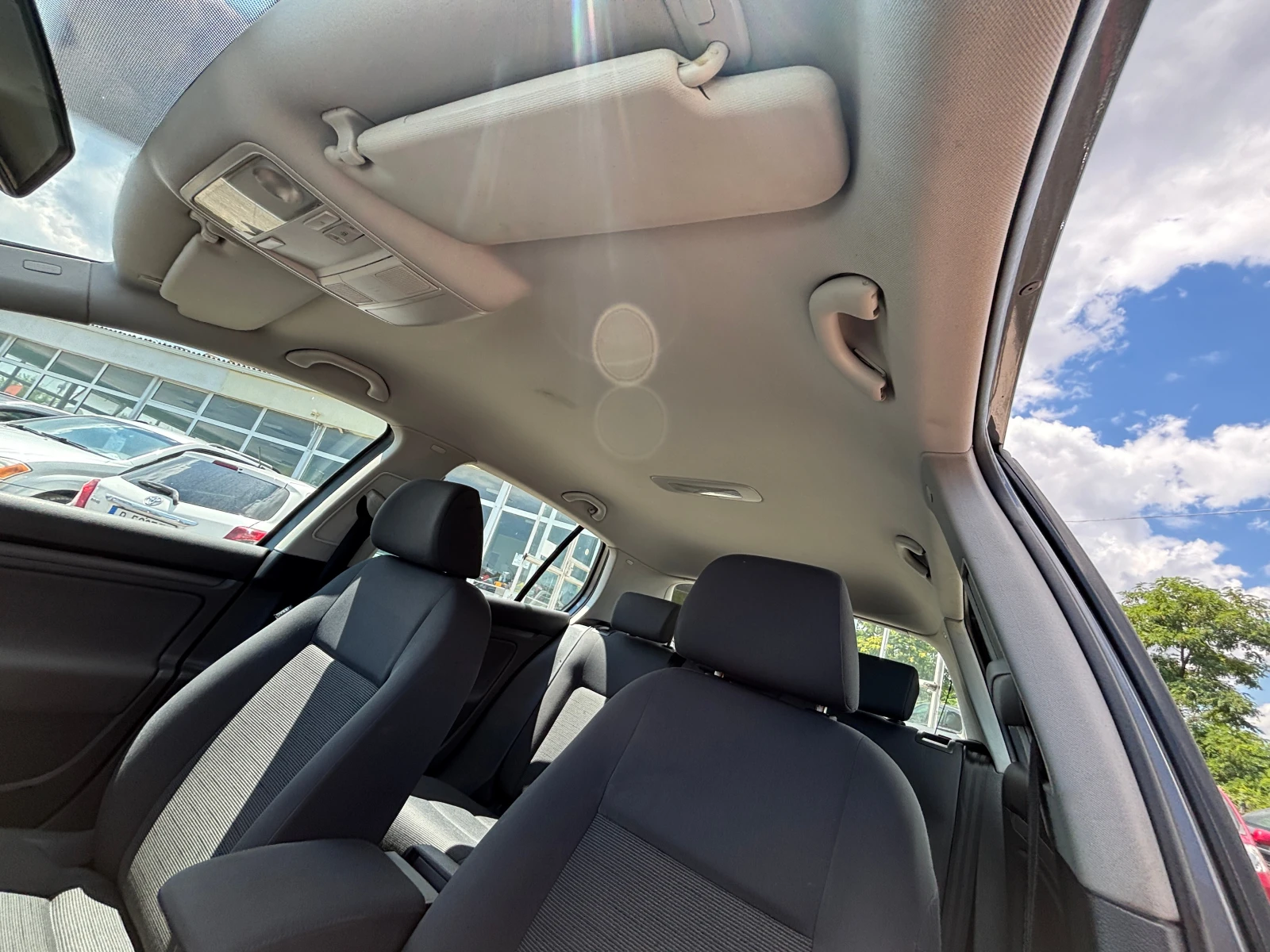 VW Golf 1.4 БЕНЗИН, снимка 15 - Автомобили и джипове - 55345408