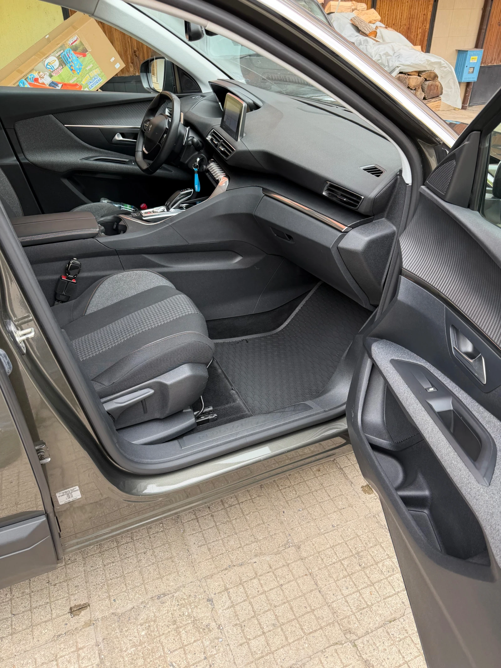 Peugeot 3008 1.5 BlueHdi ALLURE AUTOMATIC, снимка 12 - Автомобили и джипове - 55426129