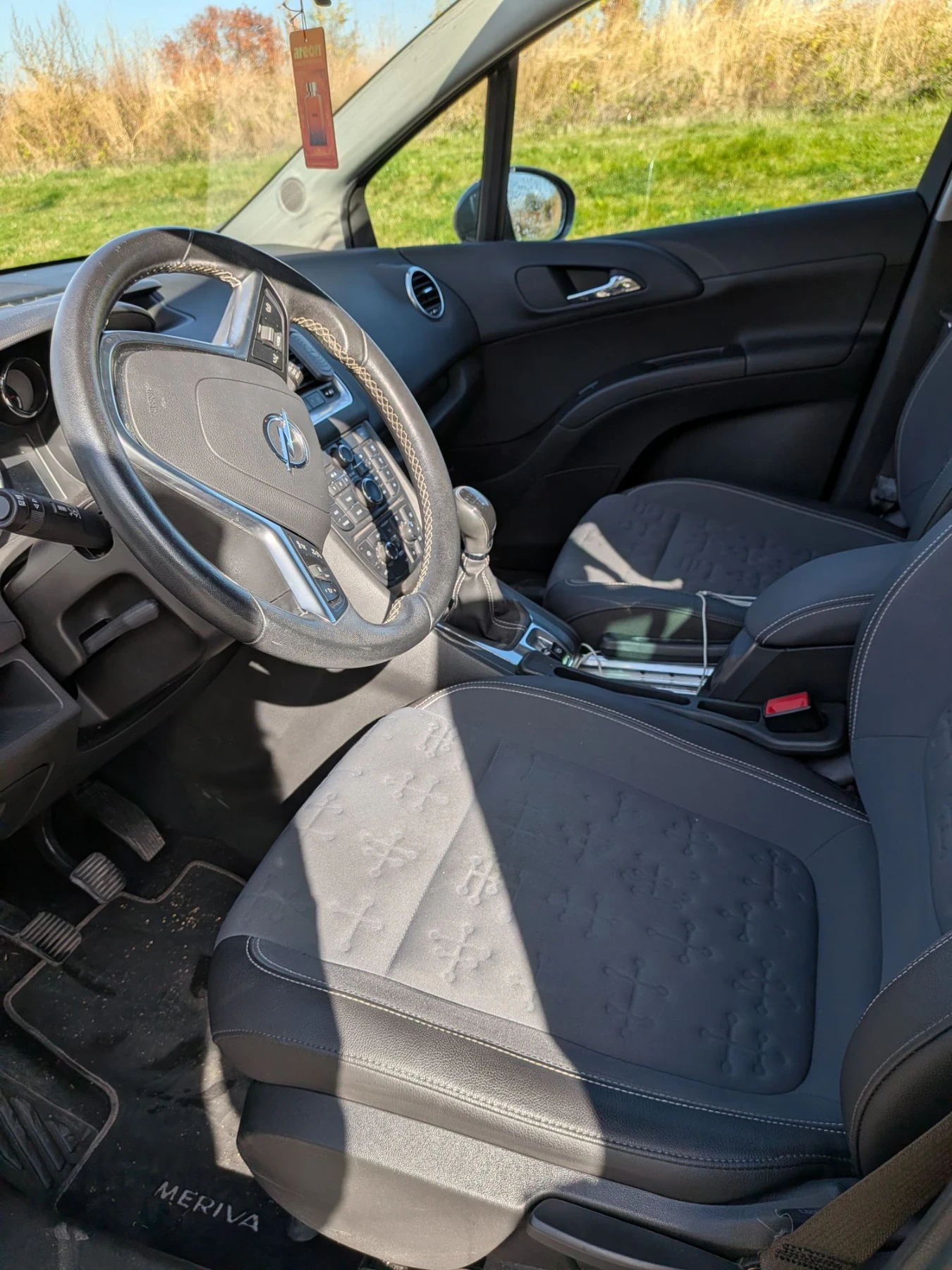 Opel Meriva, снимка 6 - Автомобили и джипове - 56598238