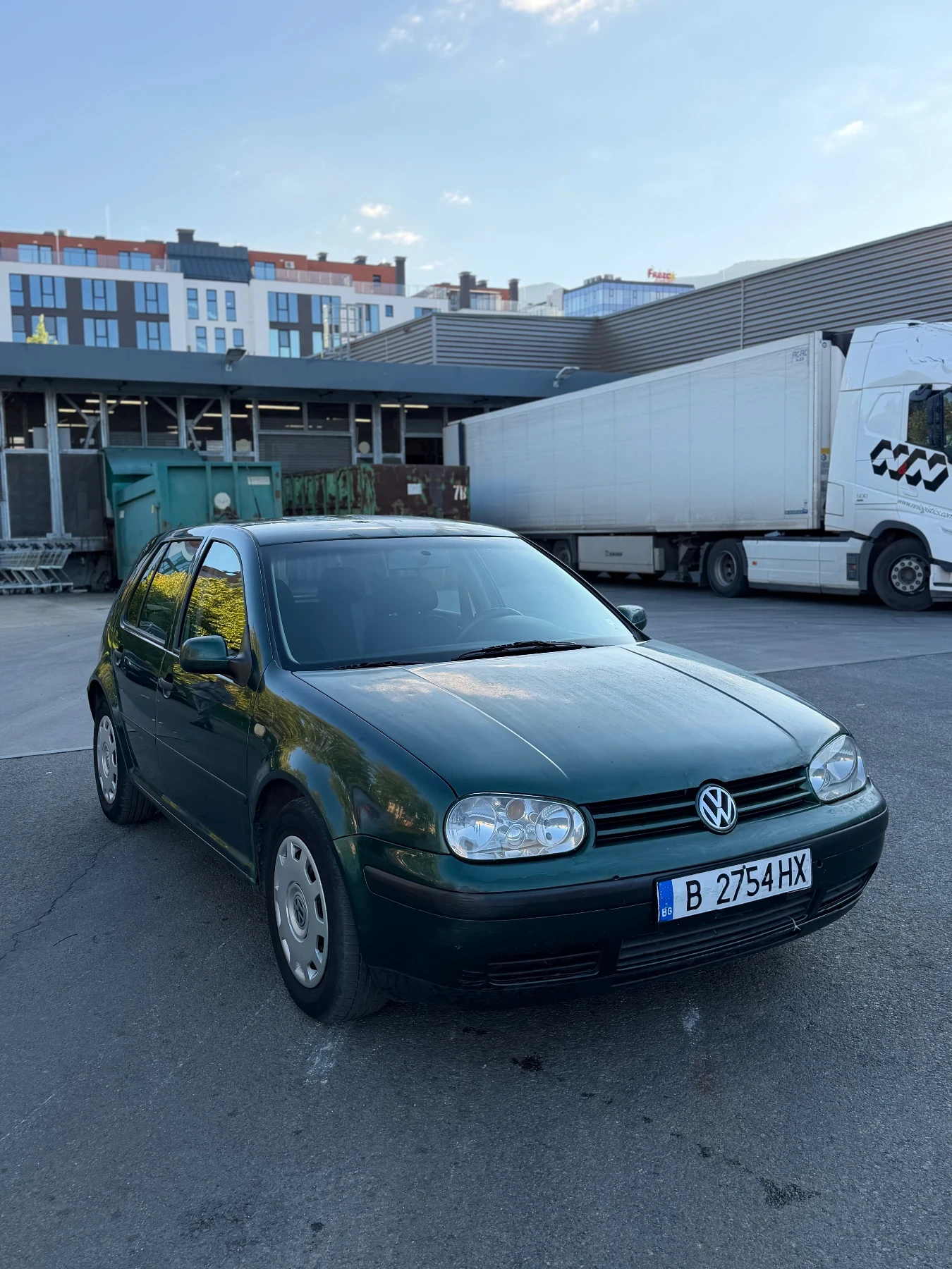 VW Golf 4 1.4, снимка 2 - Автомобили и джипове - 56298088