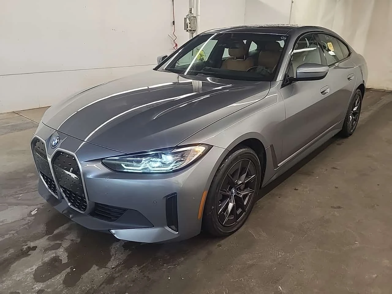 BMW i4 * EDRIVE40 * CARFAX * ОПЦИЯ ЗА ФИНАНСИРАНЕ