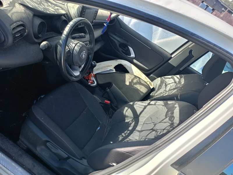 Toyota Yaris, снимка 2 - Автомобили и джипове - 49361997