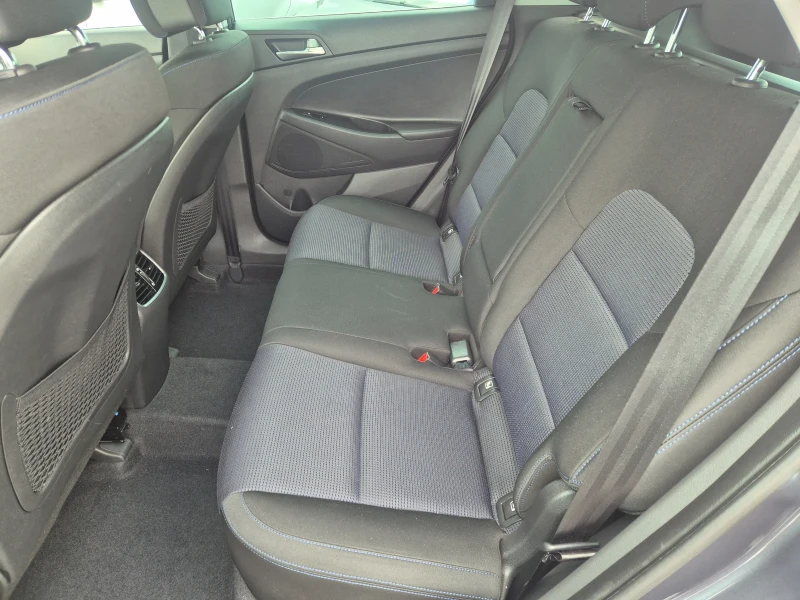 Hyundai Tucson 1.7 CRDI, снимка 3 - Автомобили и джипове - 52665973