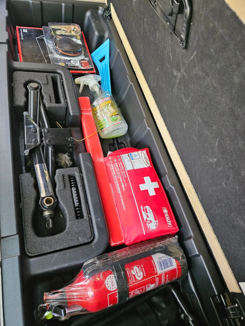 Subaru B10 Tribeka 3.6 /ГАЗ, снимка 17 - Автомобили и джипове - 52893632