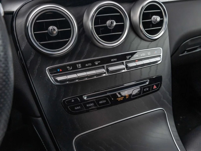 Mercedes-Benz GLC * 300 4M * CARFAX * ЦЕНА ДО БГ, снимка 17 - Автомобили и джипове - 53224578