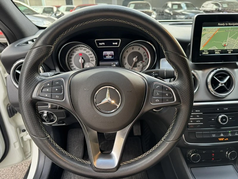 Mercedes-Benz GLA 200, снимка 9 - Автомобили и джипове - 54216483