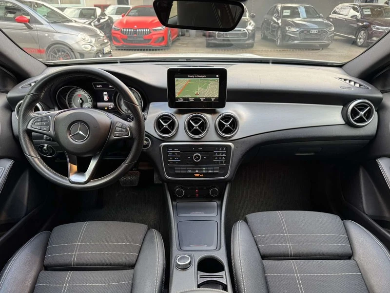 Mercedes-Benz GLA 200, снимка 11 - Автомобили и джипове - 54216483