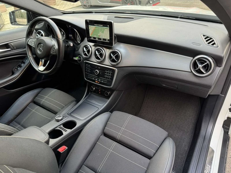 Mercedes-Benz GLA 200, снимка 12 - Автомобили и джипове - 54216483