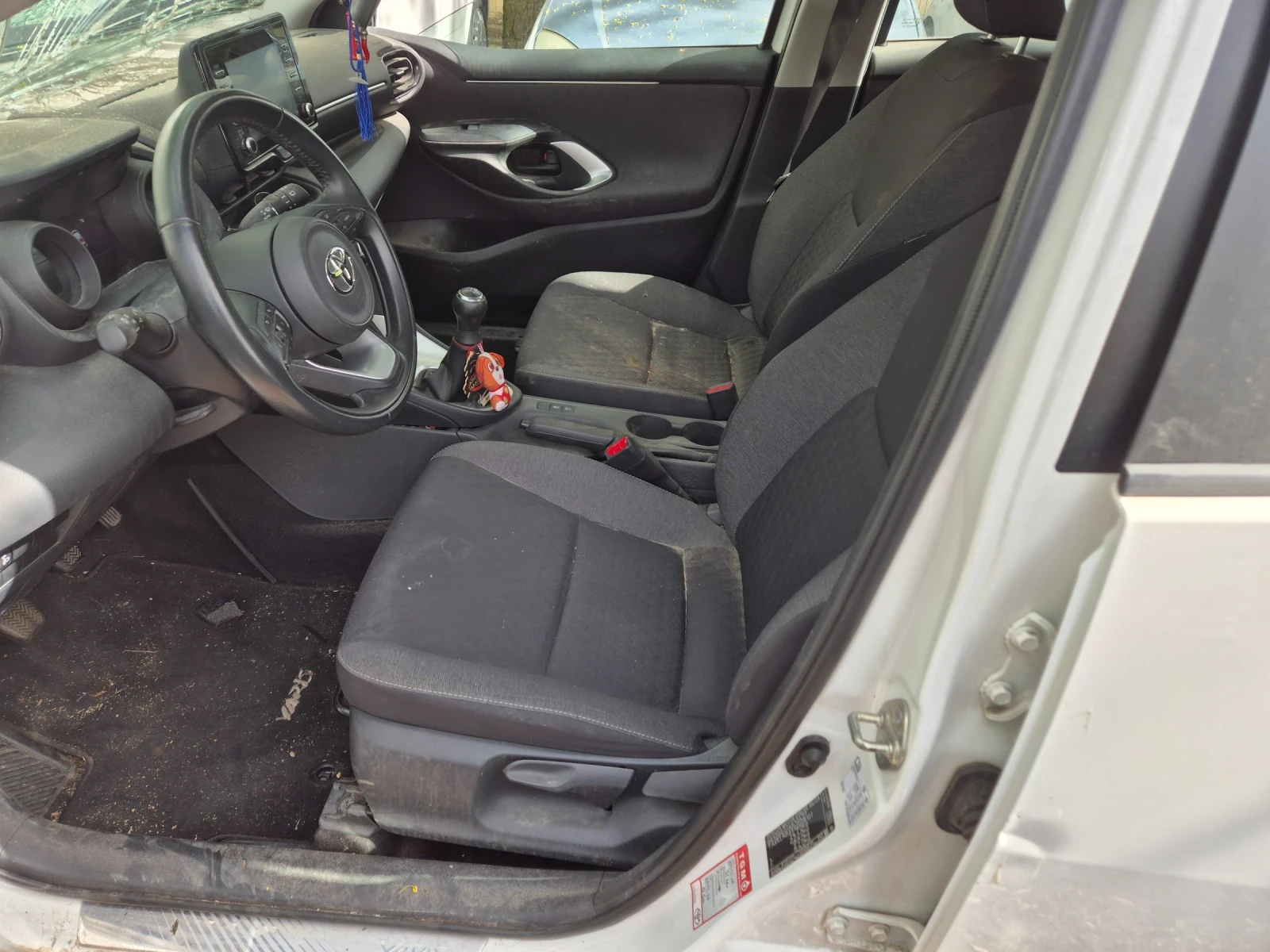 Toyota Yaris  - изображение 2