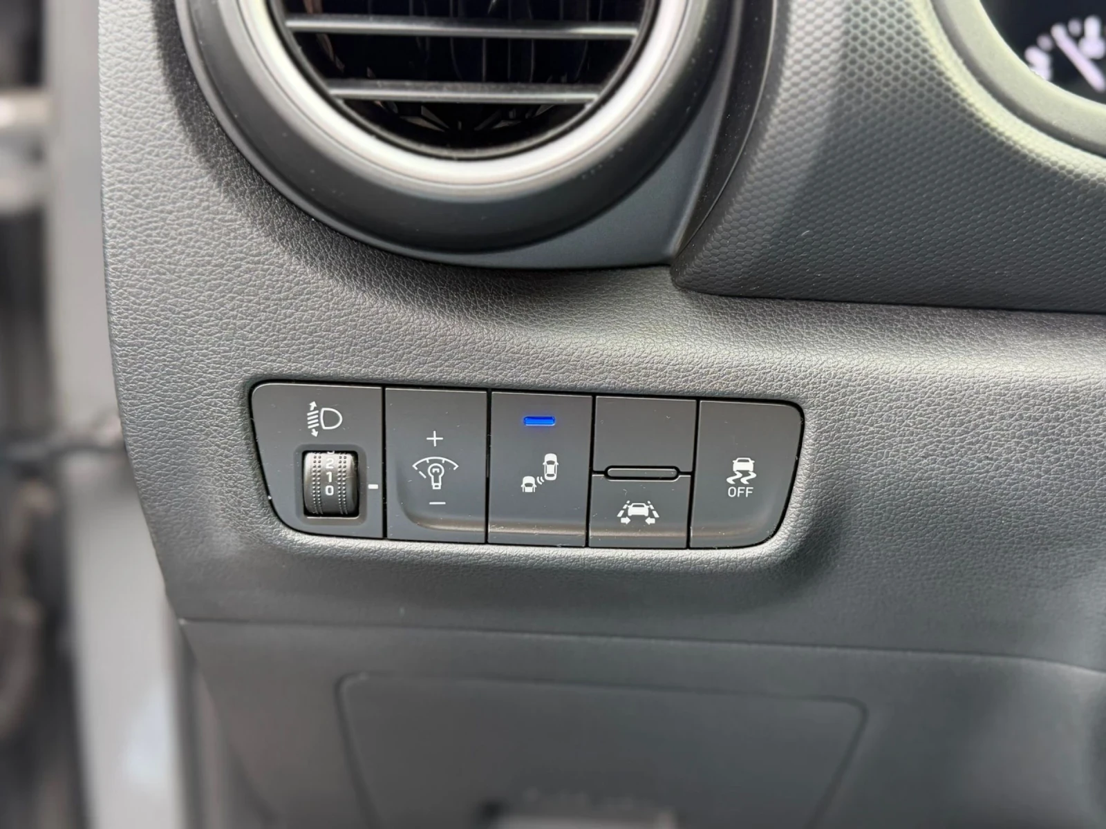 Hyundai Kona 1.6CRDI NEW ENGINE - изображение 8