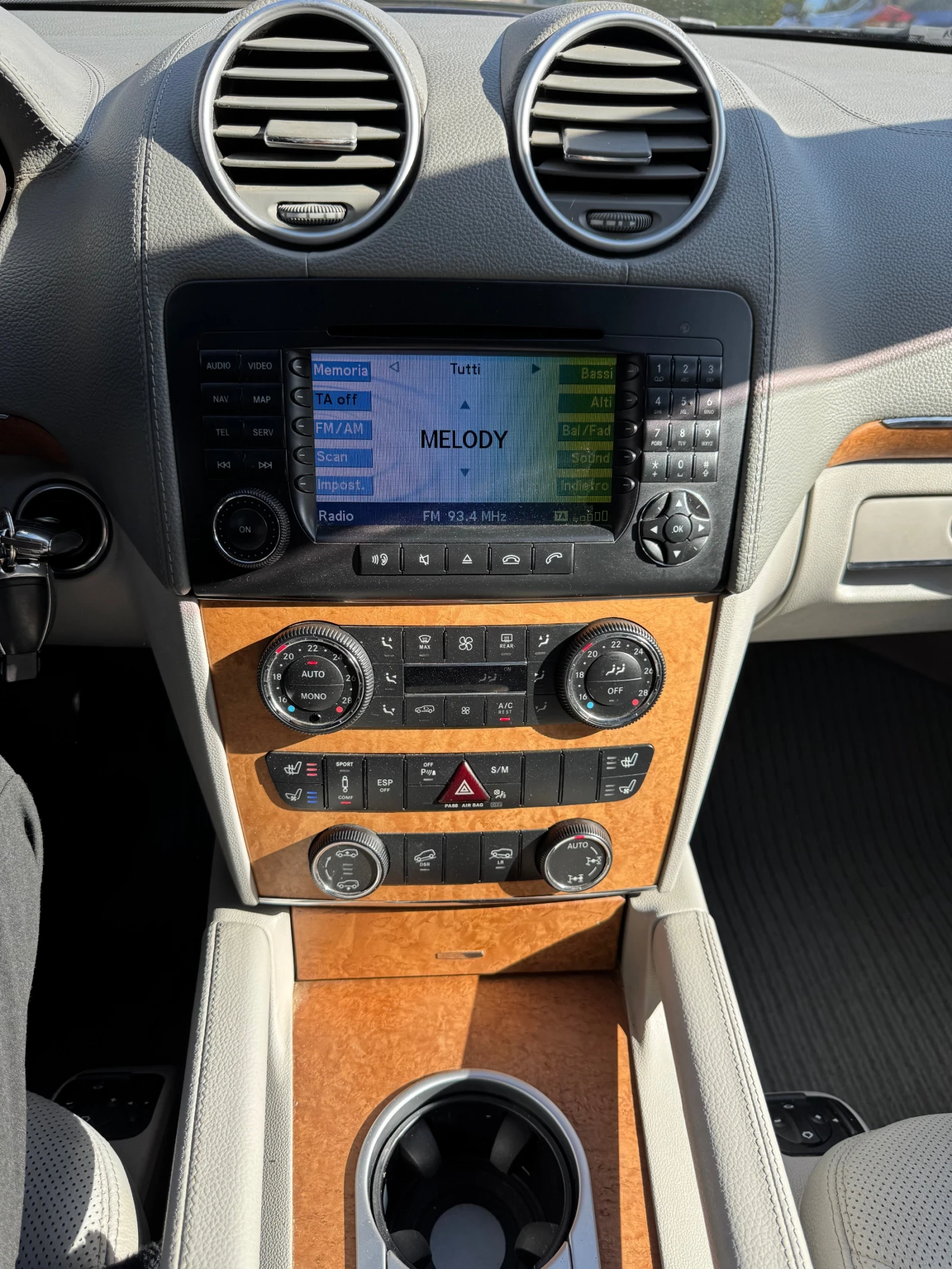 Mercedes-Benz GL 420 ОБДУХВАНЕ * ПОДГРЕВ* КАМЕРА* БЛОКАЖ* DVD+ TV - изображение 4