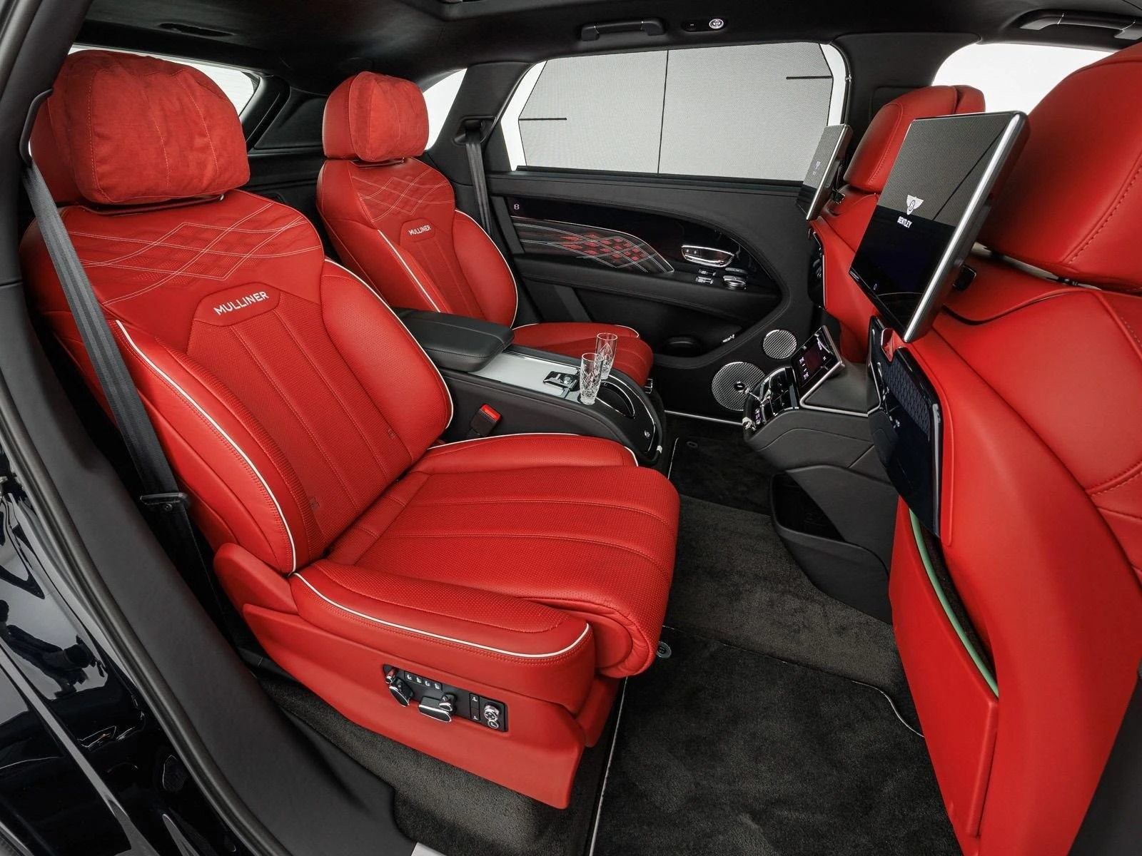 Bentley Bentayga V8/LONG/BESPOKE/MULLINER/DUO-TONE/NAIM/TV/4-SEATS/ | Mobile.bg   16