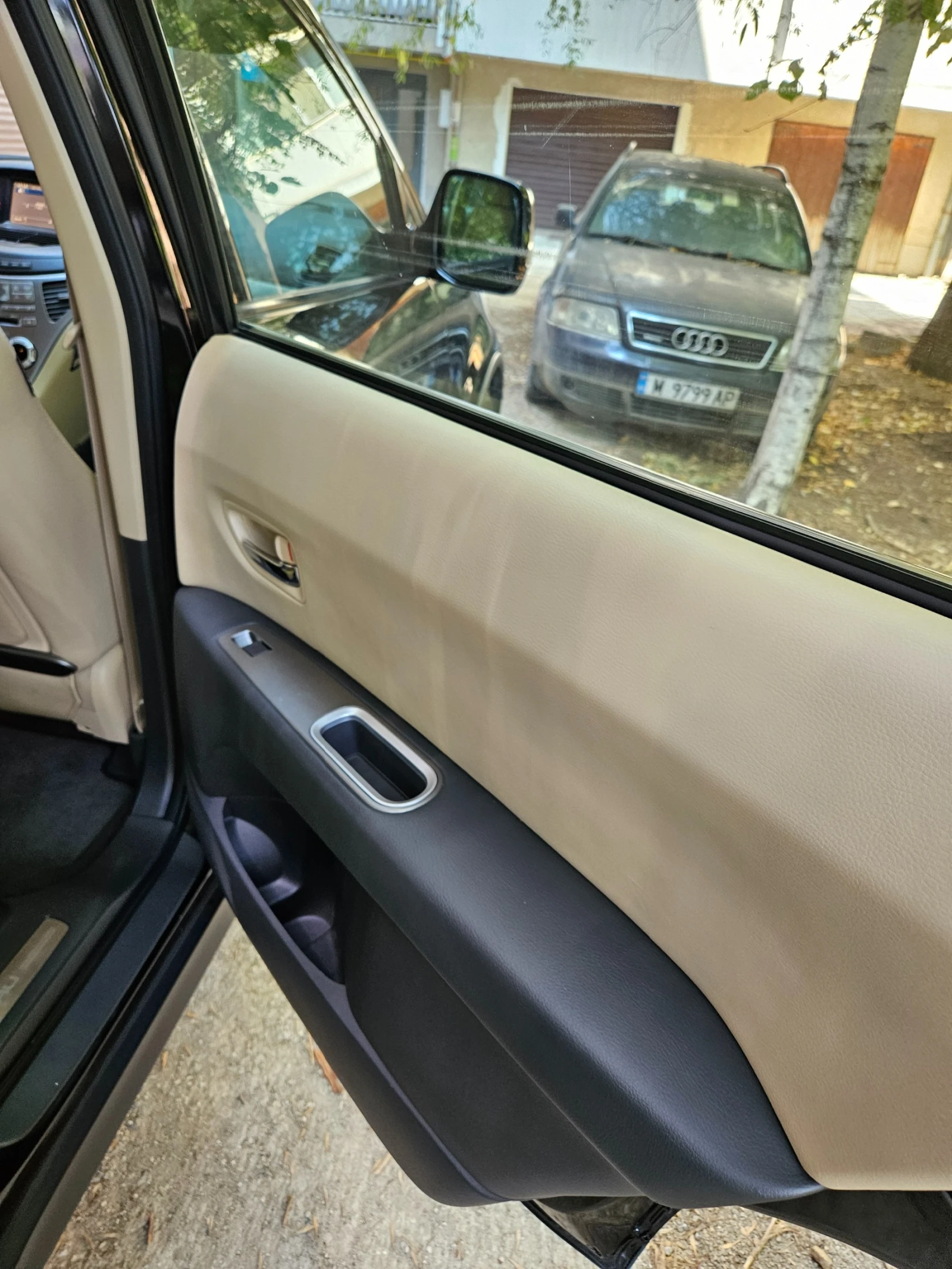 Subaru B10 Tribeka 3.6 /��� | Mobile.bg � ����������� 16