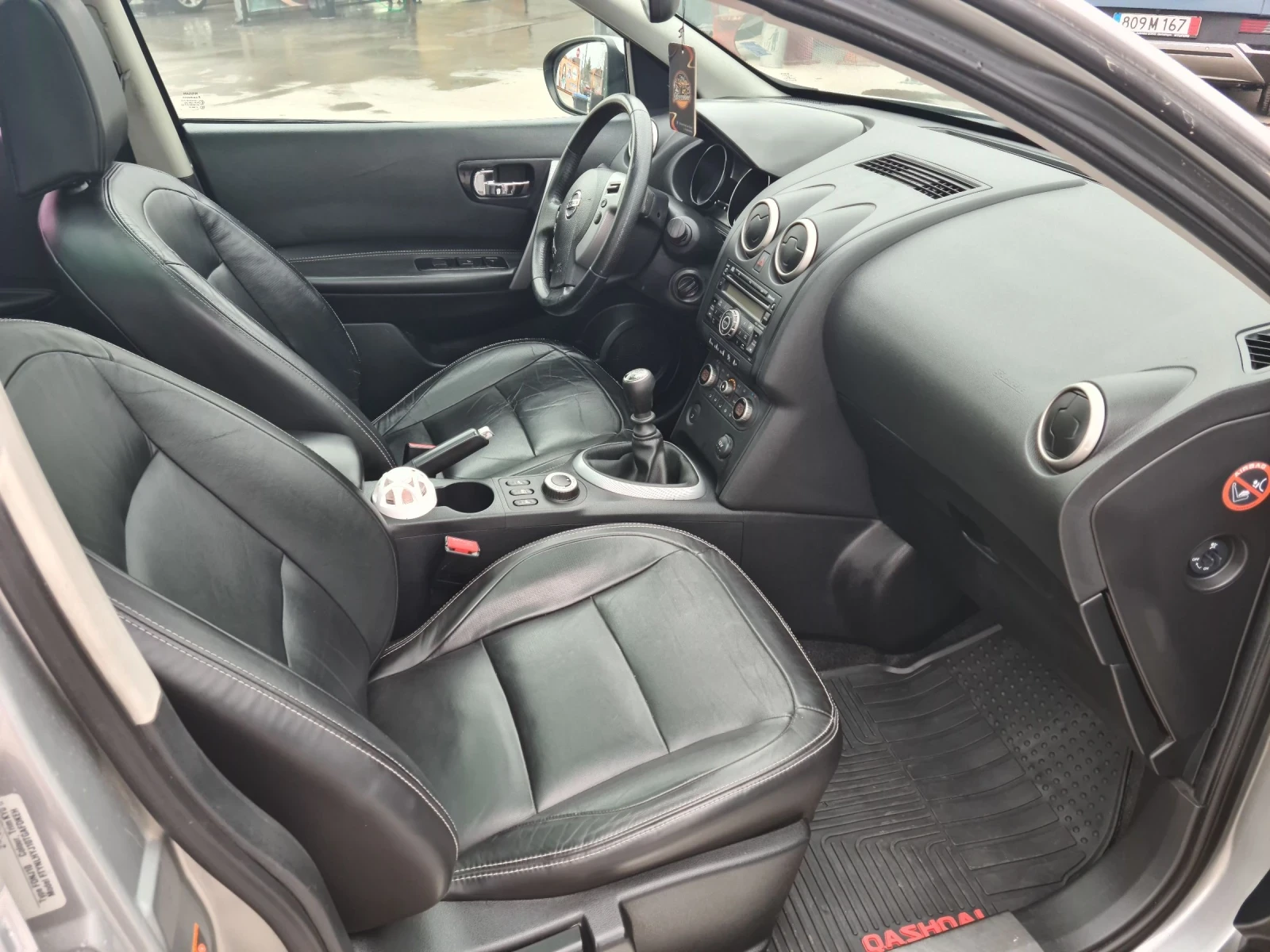 Nissan Qashqai 2.0D Keyless* 4x4* Кожа* , снимка 12 - Автомобили и джипове - 53950259
