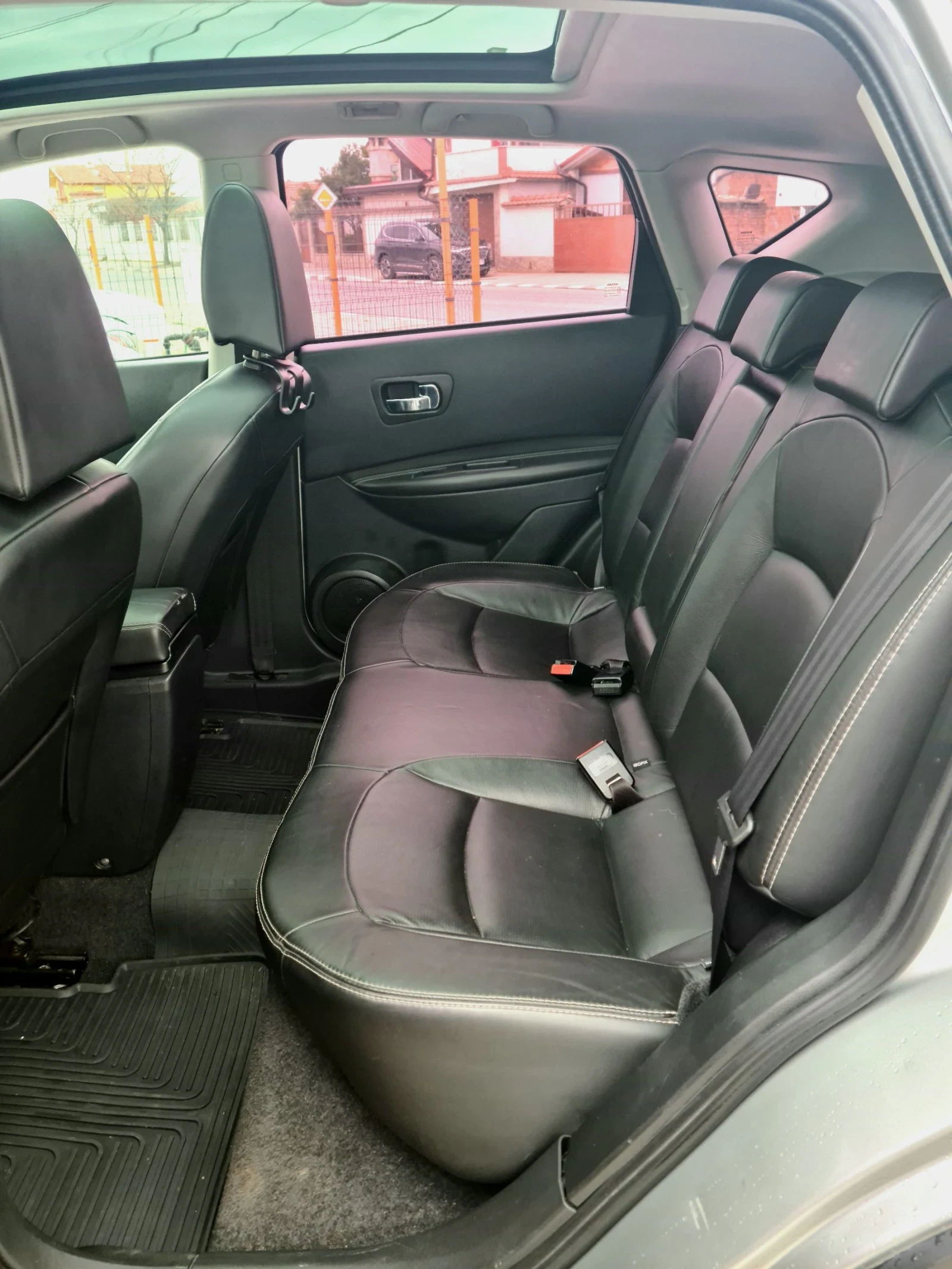 Nissan Qashqai 2.0D Keyless* 4x4* Кожа* , снимка 8 - Автомобили и джипове - 53950259